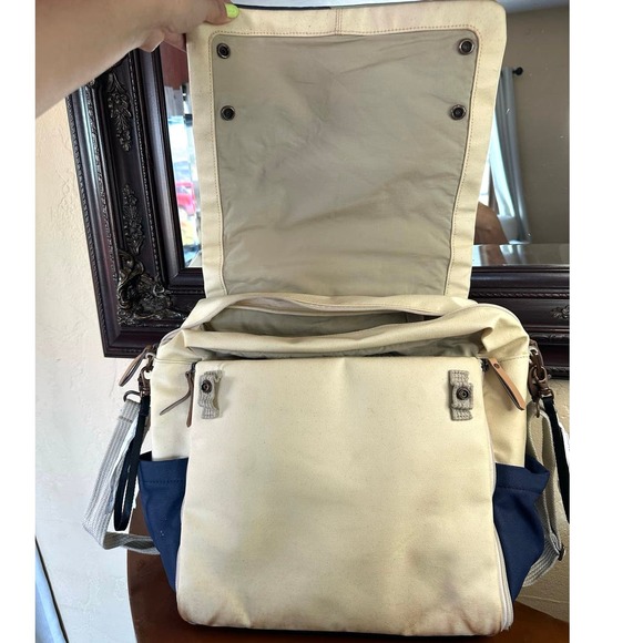 Petunia Pickle Bottom Navy and Teal Abundance
Boxy Backpack - Picture 10 of 12